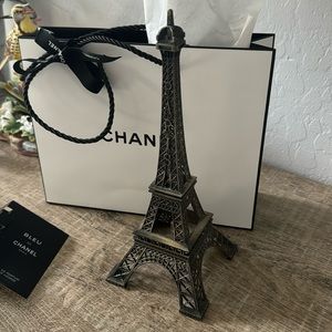 Paris Metal Statue- see side says “Paris” spelled out Beautiful Piece